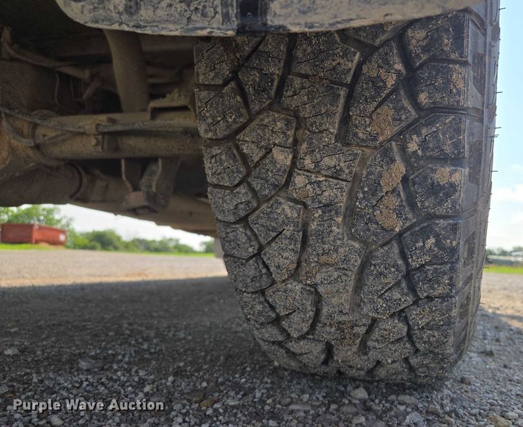 image for item EF1809 2006 GMC Sierra1500 SL  pickup truck