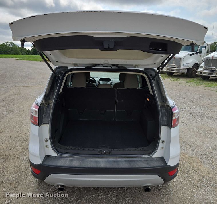 image for item EF1810 2018 Ford Escape SUV