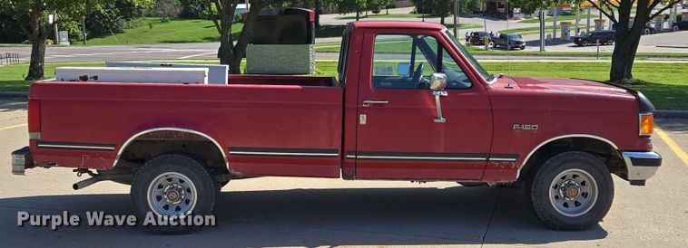 image for item EF1831 1990 Ford  F150 pickup truck