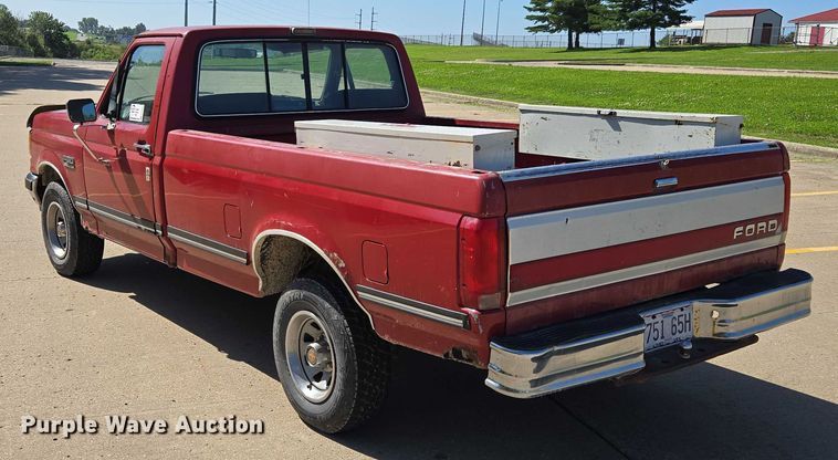 image for item EF1831 1990 Ford  F150 pickup truck