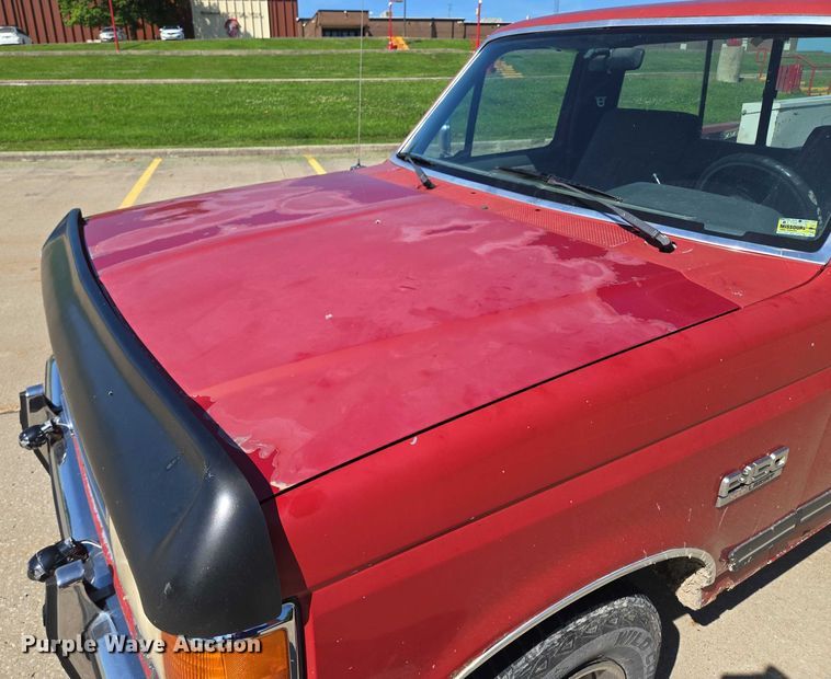 image for item EF1831 1990 Ford  F150 pickup truck