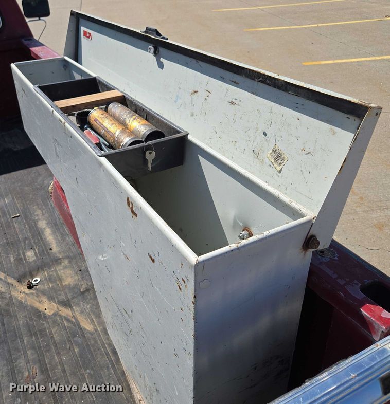 image for item EF1831 1990 Ford  F150 pickup truck