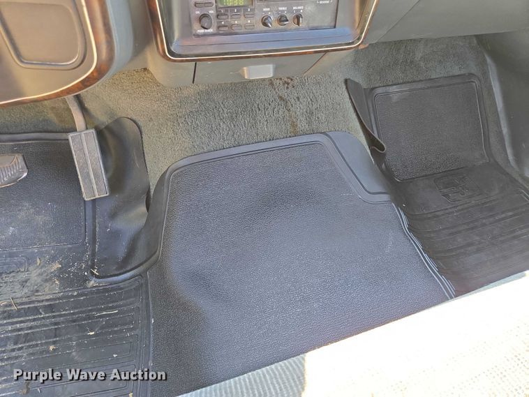 image for item EF1831 1990 Ford  F150 pickup truck