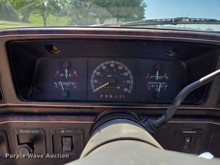 image for item EF1831 1990 Ford  F150 pickup truck