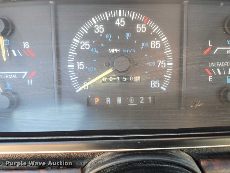 image for item EF1831 1990 Ford  F150 pickup truck