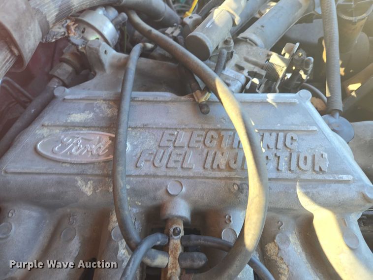 image for item EF1831 1990 Ford  F150 pickup truck