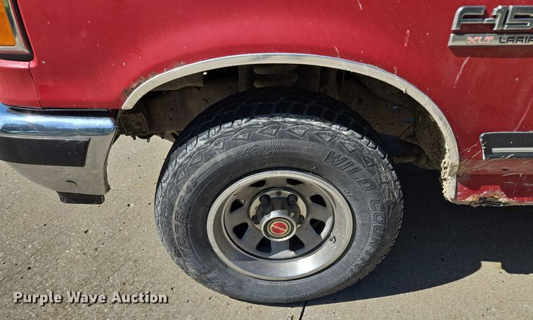 image for item EF1831 1990 Ford  F150 pickup truck