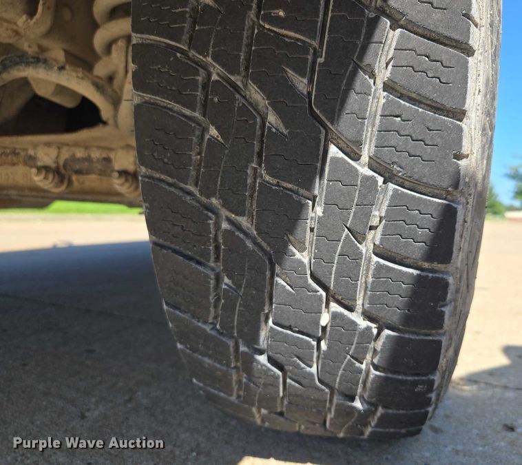 image for item EF1831 1990 Ford  F150 pickup truck