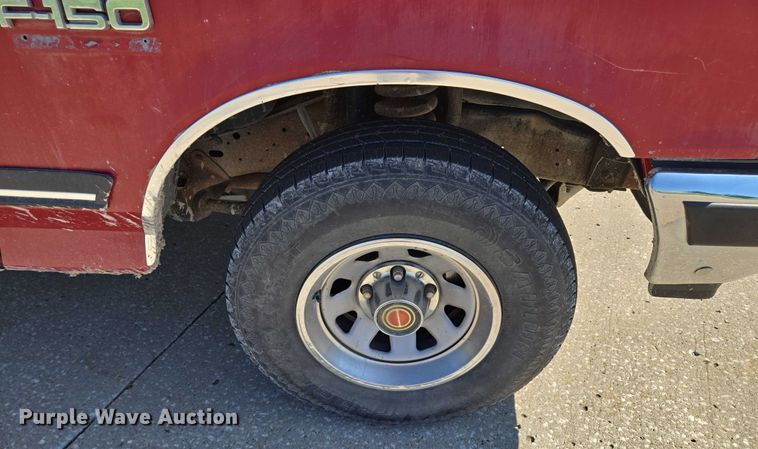 image for item EF1831 1990 Ford  F150 pickup truck