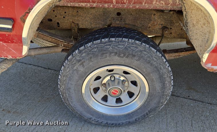 image for item EF1831 1990 Ford  F150 pickup truck