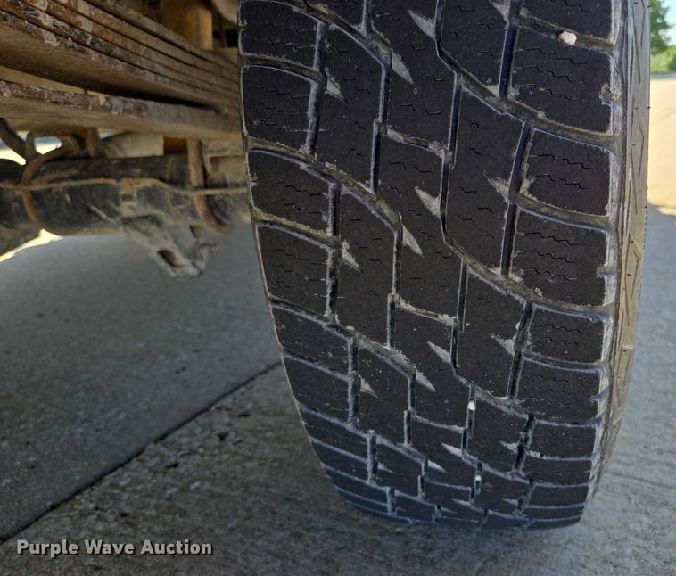 image for item EF1831 1990 Ford  F150 pickup truck