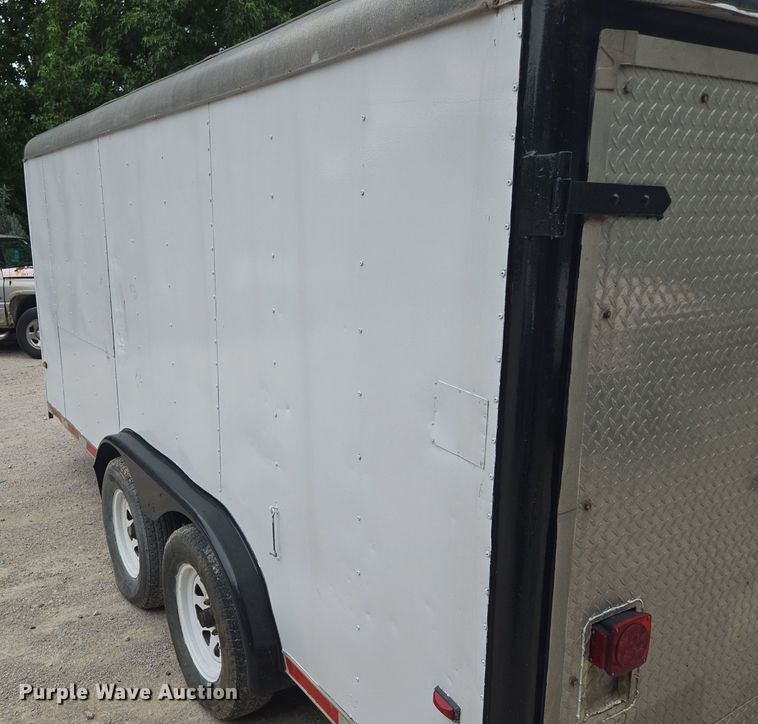 image for item EF1846 1993 Wells Cargo enclosed cargo trailer