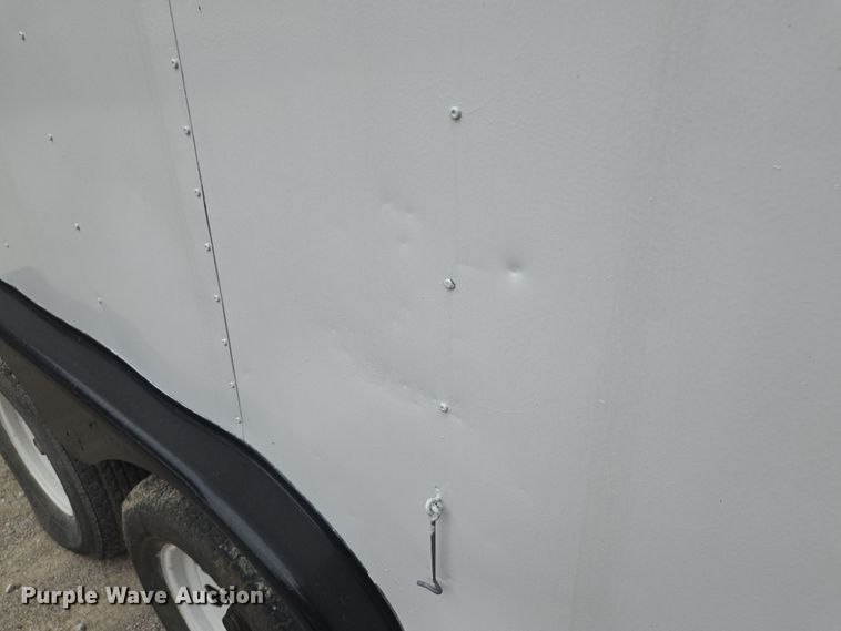 image for item EF1846 1993 Wells Cargo enclosed cargo trailer