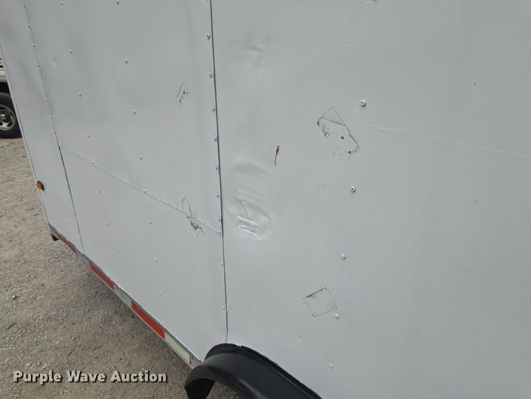 image for item EF1846 1993 Wells Cargo enclosed cargo trailer