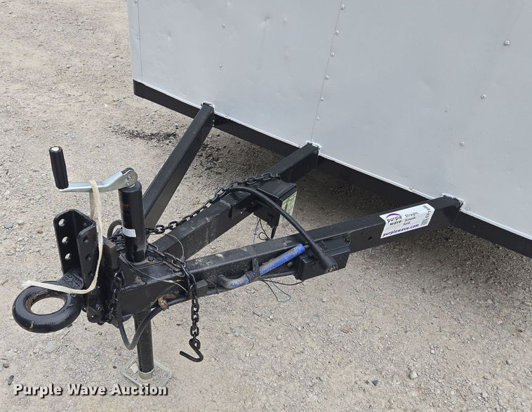 image for item EF1846 1993 Wells Cargo enclosed cargo trailer