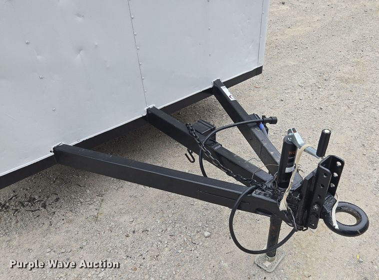 image for item EF1846 1993 Wells Cargo enclosed cargo trailer