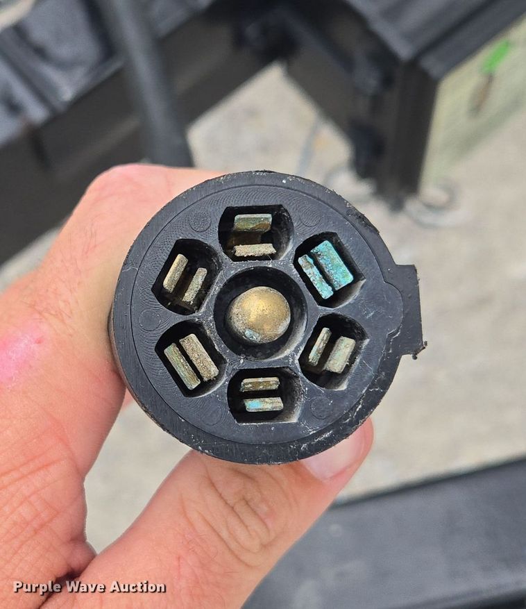 image for item EF1846 1993 Wells Cargo enclosed cargo trailer