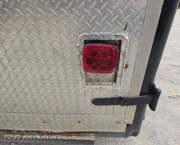 image for item EF1846 1993 Wells Cargo enclosed cargo trailer