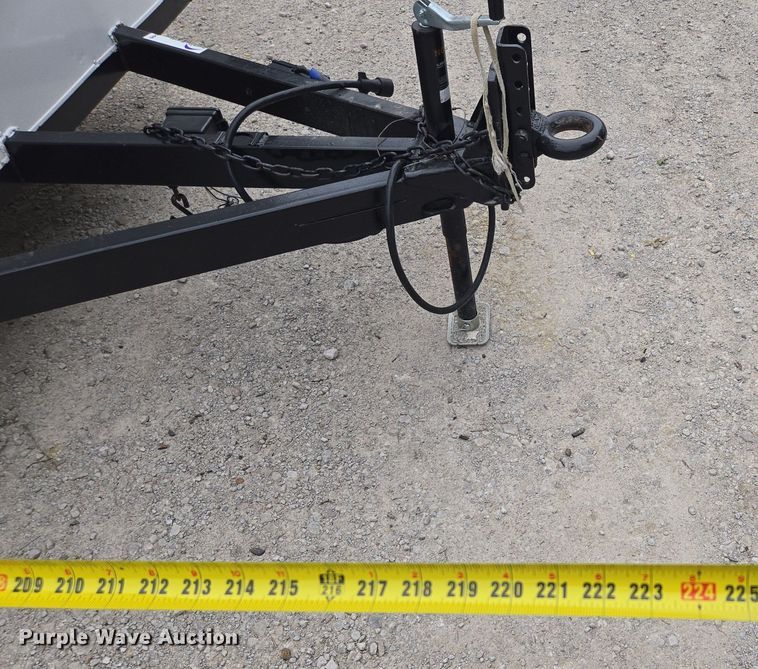 image for item EF1846 1993 Wells Cargo enclosed cargo trailer