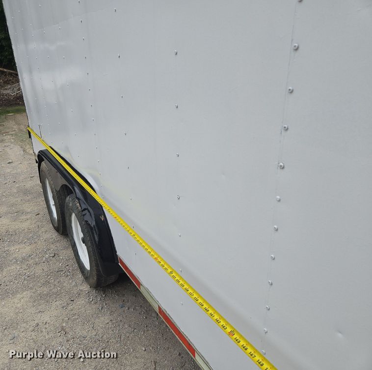 image for item EF1846 1993 Wells Cargo enclosed cargo trailer