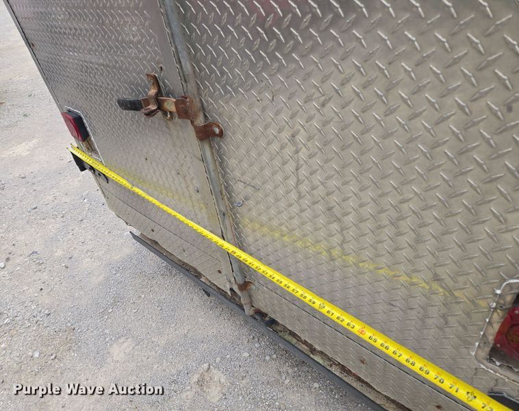 image for item EF1846 1993 Wells Cargo enclosed cargo trailer