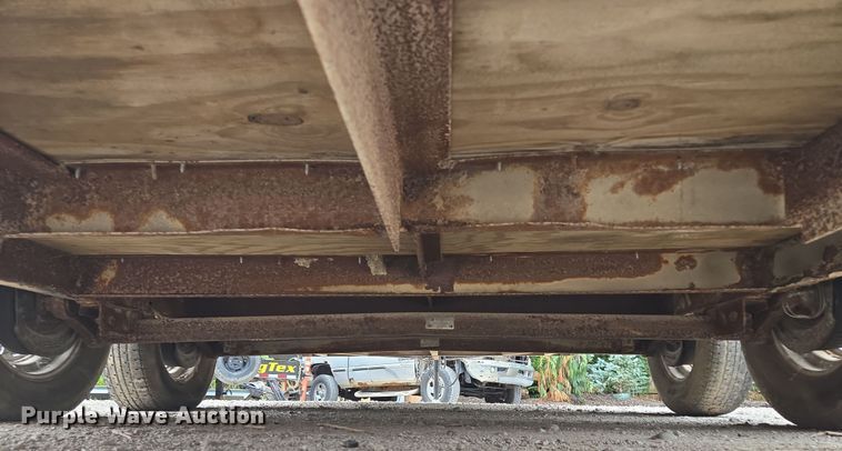 image for item EF1846 1993 Wells Cargo enclosed cargo trailer