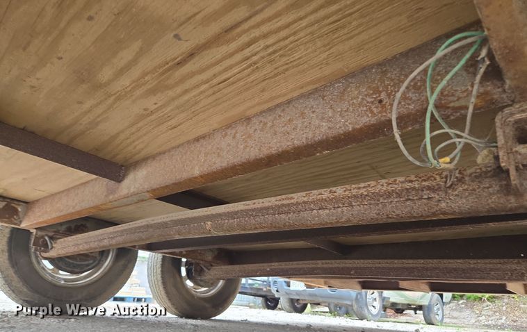 image for item EF1846 1993 Wells Cargo enclosed cargo trailer