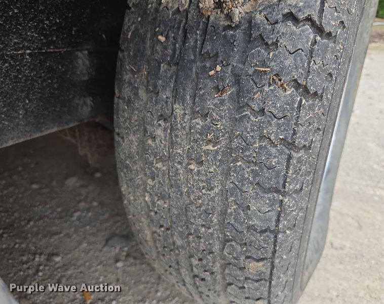 image for item EF1846 1993 Wells Cargo enclosed cargo trailer