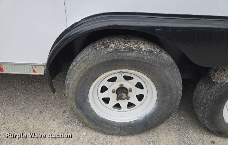 image for item EF1846 1993 Wells Cargo enclosed cargo trailer