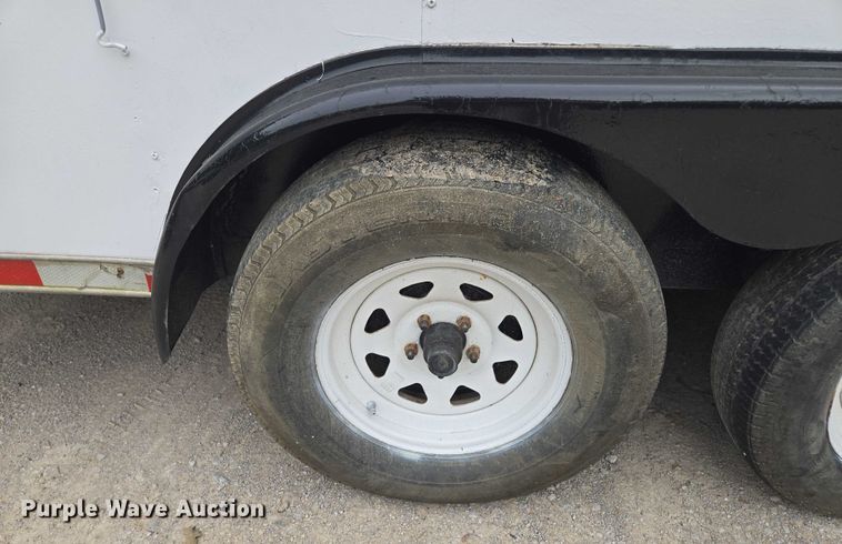 image for item EF1846 1993 Wells Cargo enclosed cargo trailer