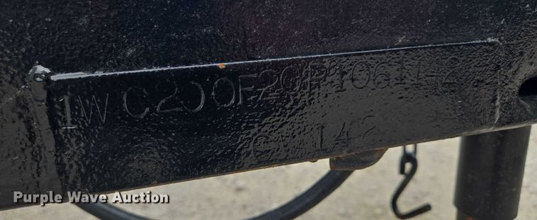 image for item EF1846 1993 Wells Cargo enclosed cargo trailer