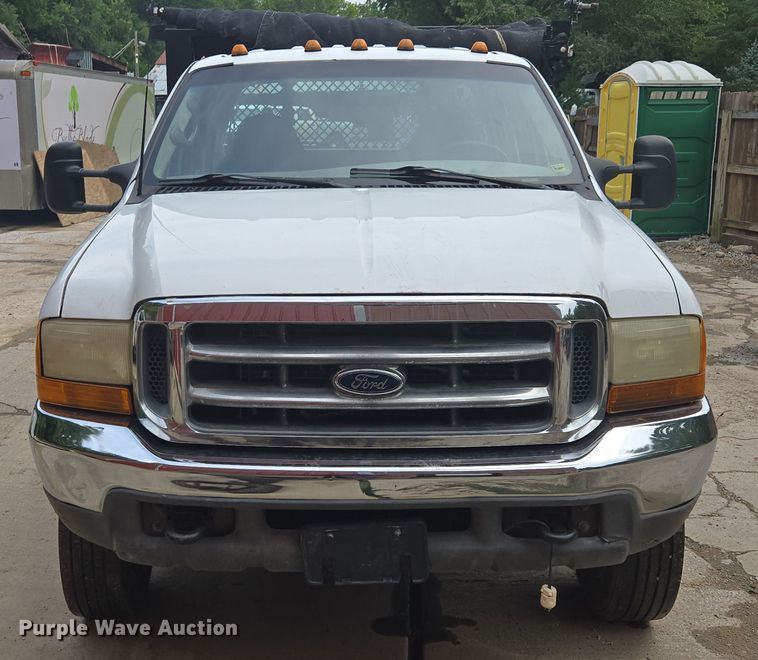 image for item EF1847 2001 Ford  F550 Super Duty XL dump flatbed truck