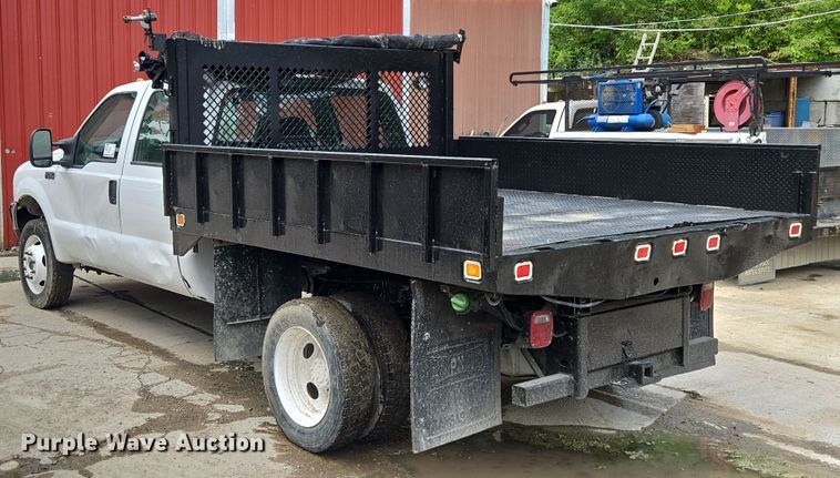 image for item EF1847 2001 Ford  F550 Super Duty XL dump flatbed truck
