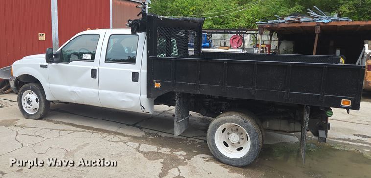 image for item EF1847 2001 Ford  F550 Super Duty XL dump flatbed truck