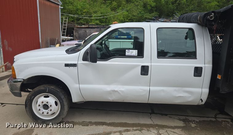 image for item EF1847 2001 Ford  F550 Super Duty XL dump flatbed truck