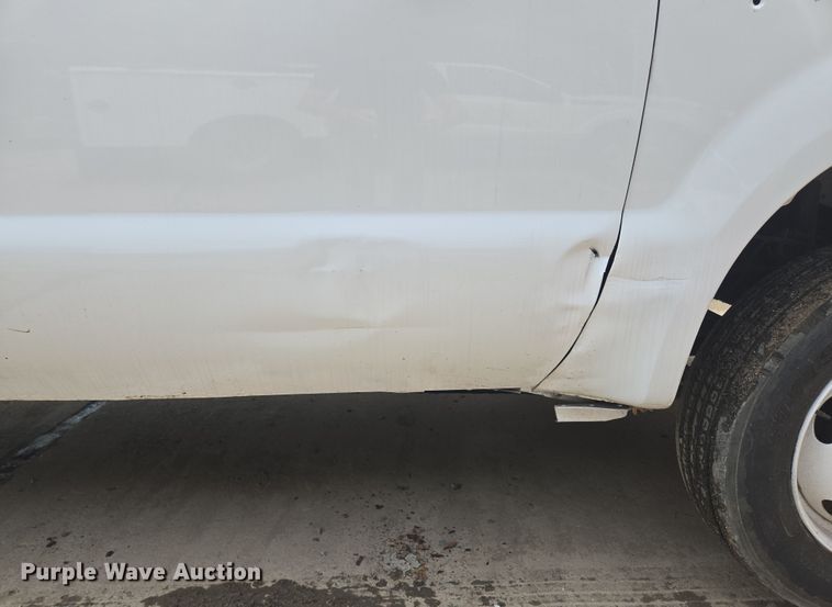 image for item EF1847 2001 Ford  F550 Super Duty XL dump flatbed truck