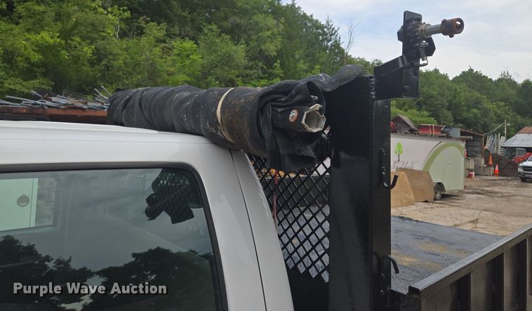 image for item EF1847 2001 Ford  F550 Super Duty XL dump flatbed truck