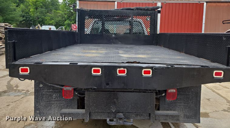 image for item EF1847 2001 Ford  F550 Super Duty XL dump flatbed truck