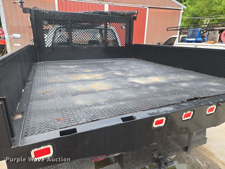 image for item EF1847 2001 Ford  F550 Super Duty XL dump flatbed truck