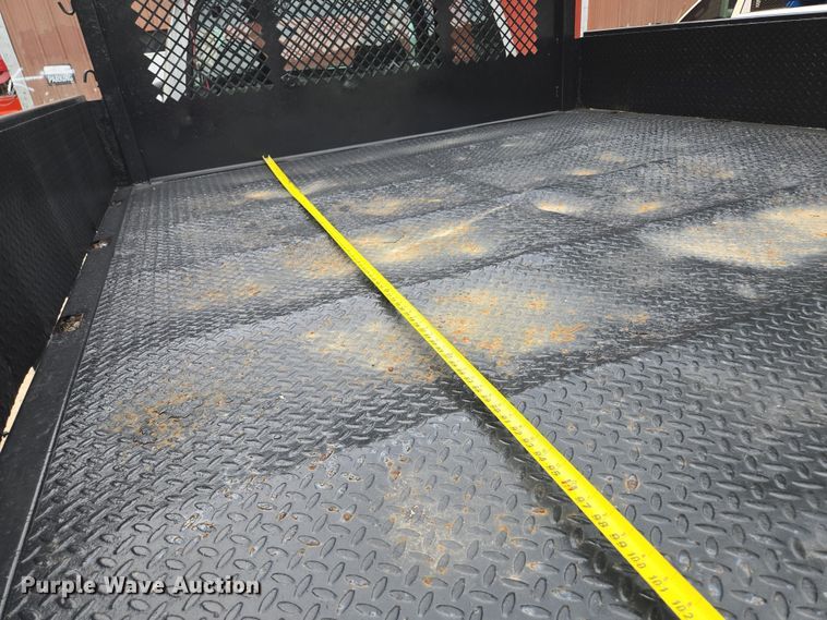 image for item EF1847 2001 Ford  F550 Super Duty XL dump flatbed truck