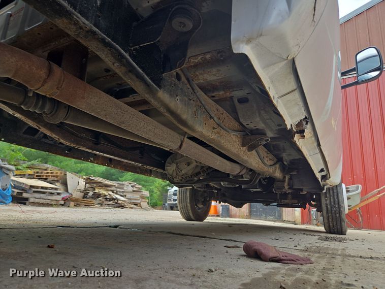 image for item EF1847 2001 Ford  F550 Super Duty XL dump flatbed truck