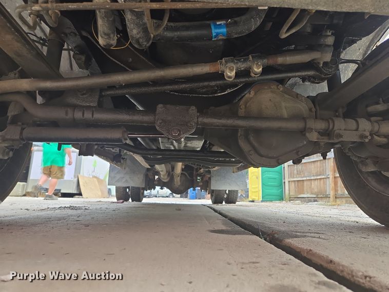 image for item EF1847 2001 Ford  F550 Super Duty XL dump flatbed truck