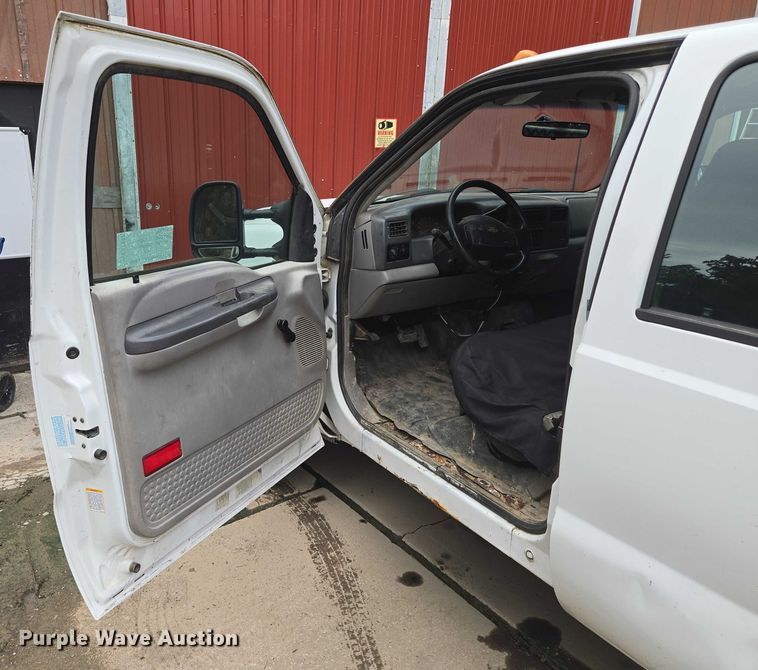 image for item EF1847 2001 Ford  F550 Super Duty XL dump flatbed truck