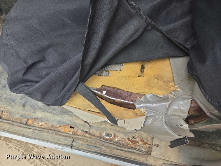 image for item EF1847 2001 Ford  F550 Super Duty XL dump flatbed truck