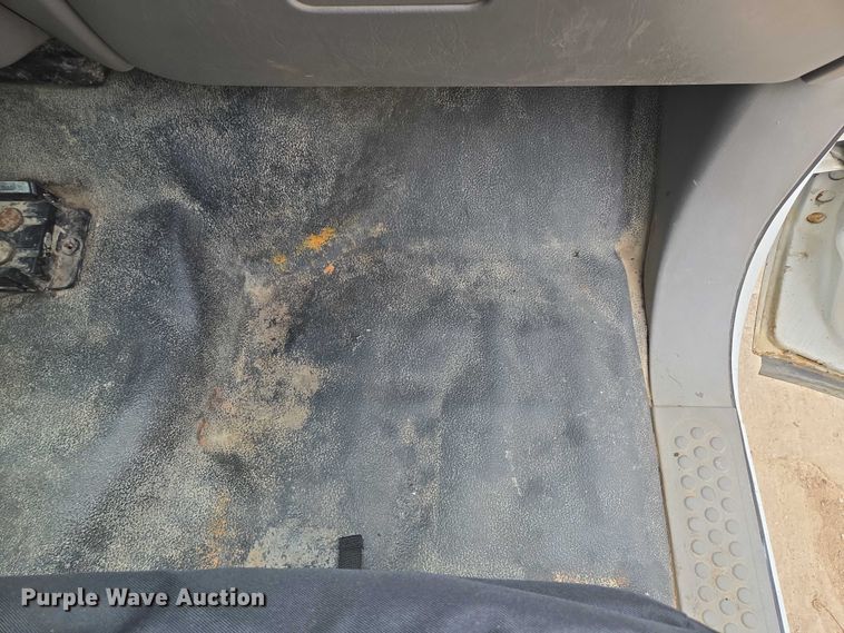 image for item EF1847 2001 Ford  F550 Super Duty XL dump flatbed truck