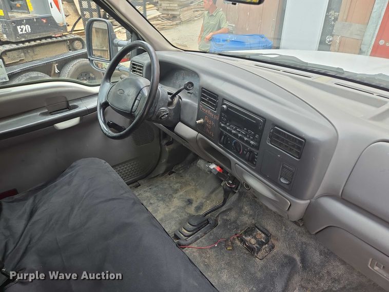 image for item EF1847 2001 Ford  F550 Super Duty XL dump flatbed truck