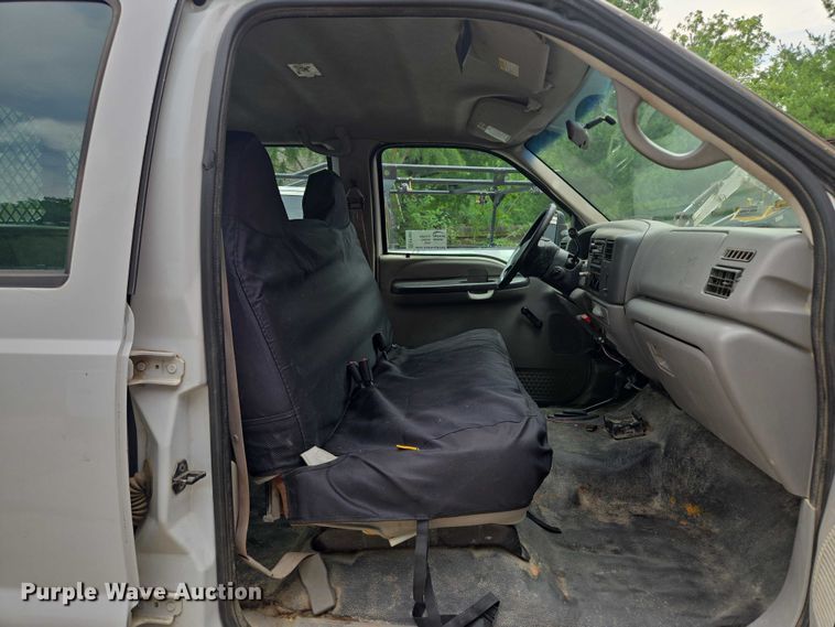 image for item EF1847 2001 Ford  F550 Super Duty XL dump flatbed truck