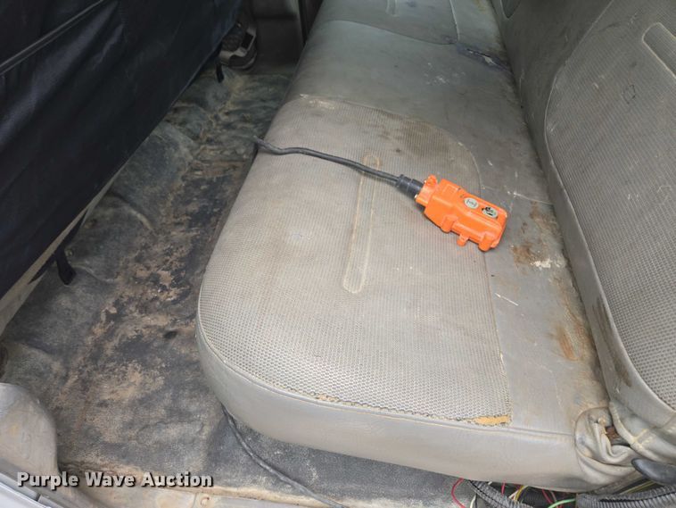 image for item EF1847 2001 Ford  F550 Super Duty XL dump flatbed truck