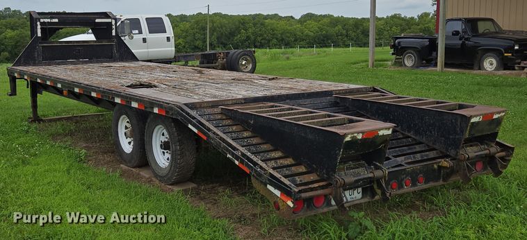 image for item EF1850 2003 Load Trail equipment trailer