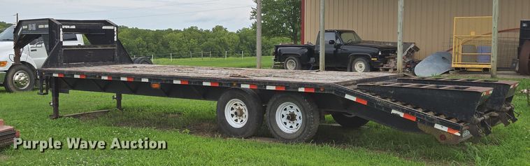 image for item EF1850 2003 Load Trail equipment trailer